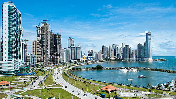 Panamá, Cosmopolita