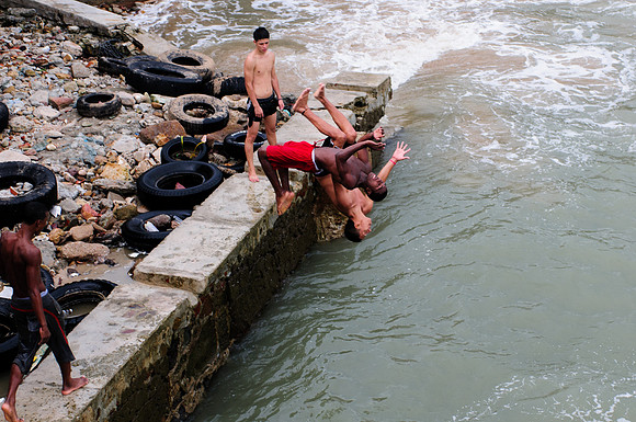 Street Photography-Bañistas CASCO VIEJO-Bóvedas